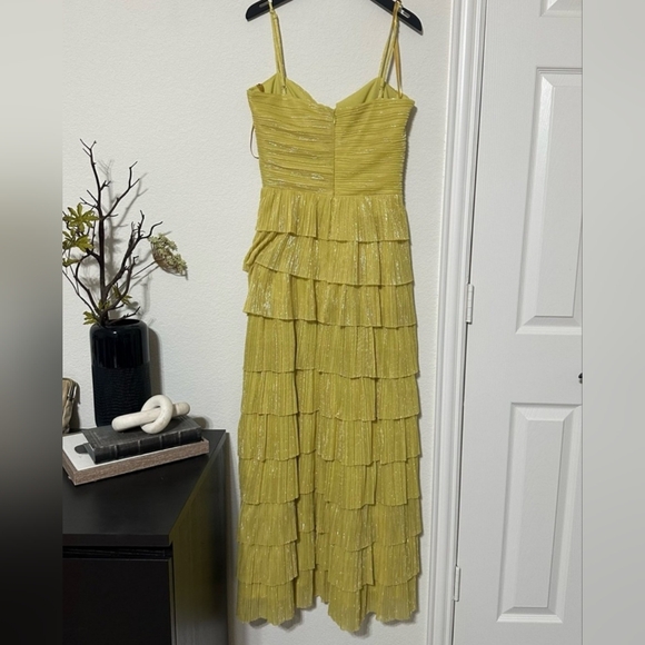 Gianni Bini Grace Metallic Plisse Sweetheart Neck Cut-Out Tiered Dress - Picture 6 of 7